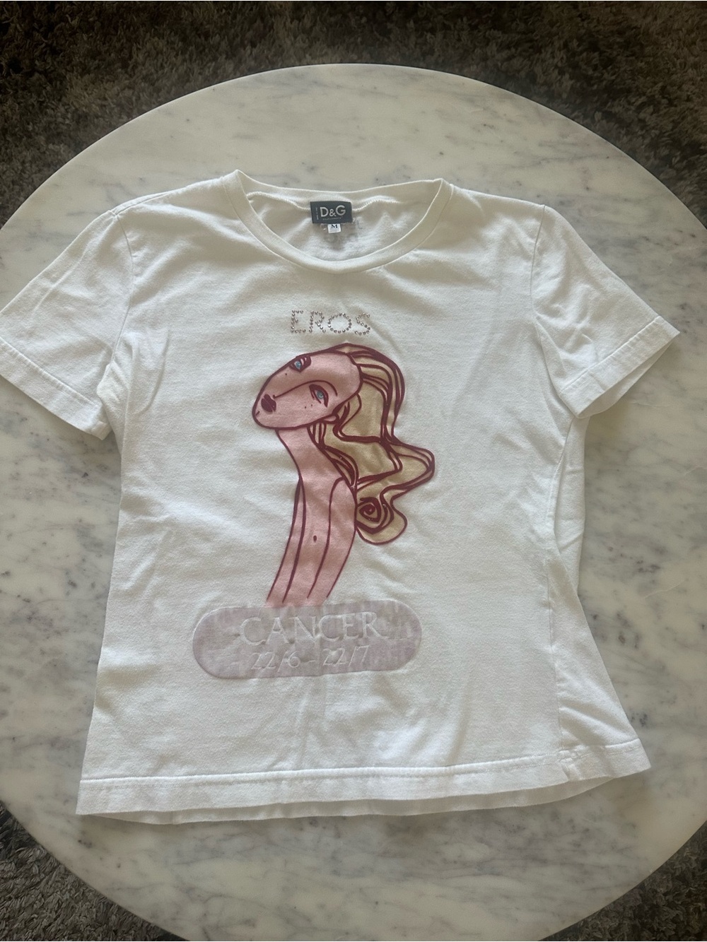 Rare Like New D&G White Women’s Short-Sleeve Tee with Zodiac Graphic